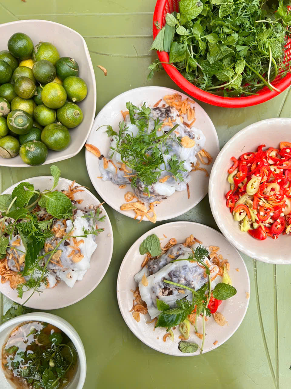 Hidden Gems Hanoi’s Streetfood Tour