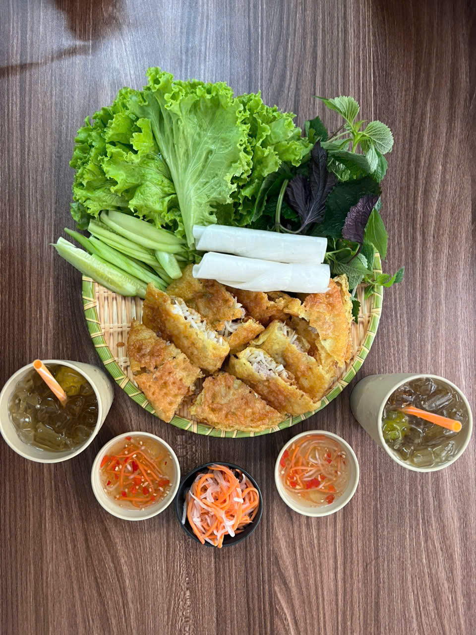 Hidden Gems Hanoi’s Streetfood Tour