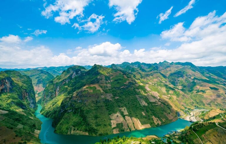 True North Vietnam Expeditions: Ha Giang – Cao Bang – Ban Gioc Waterfall – Ba Be Lake