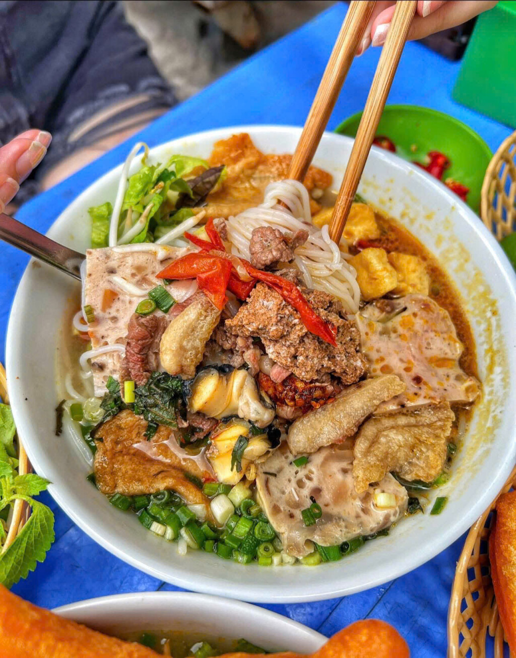 Hanoi Street Food Walking Tour – A 3-Hour Culinary Adventure