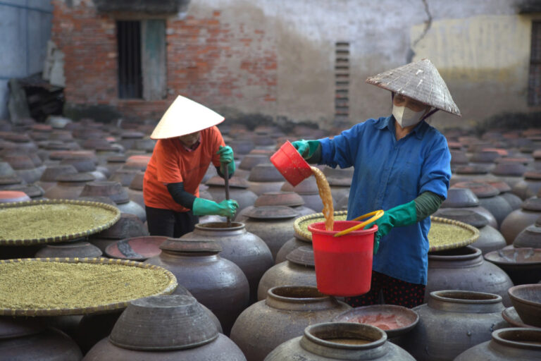 Explore Traditional Handicraft Villages