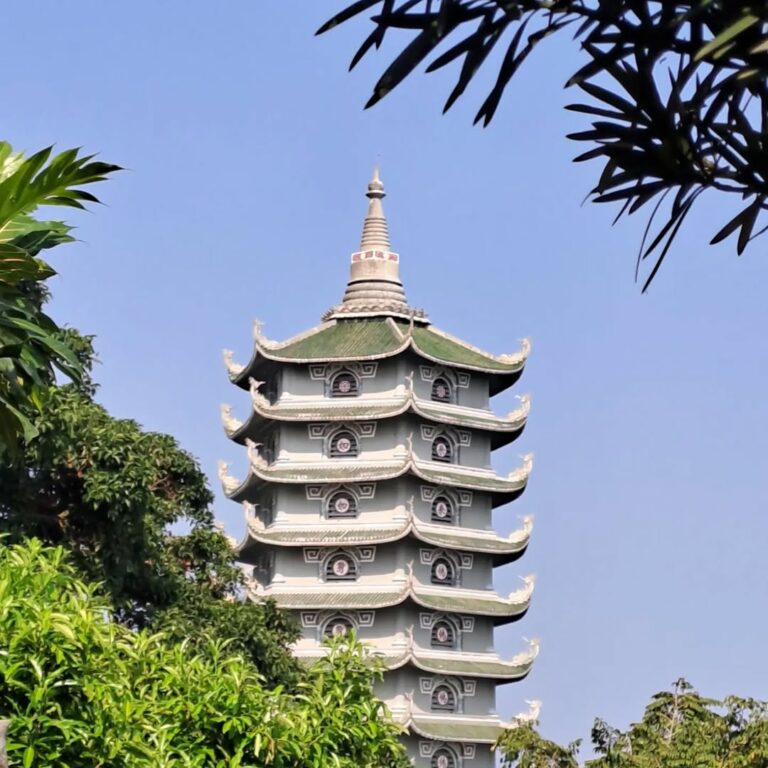 Explore the Wonders of Da Nang and Hoi An: A Full-Day Adventure
