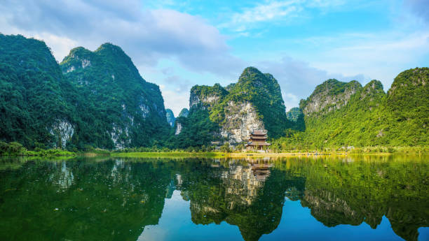 Ninh Binh 3 Days Adventure from Hanoi: Ancient Capital, Caves & Nature
