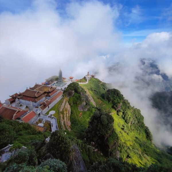 The Best of Vietnam in 5 Days: Peaks, Streets & the Sea