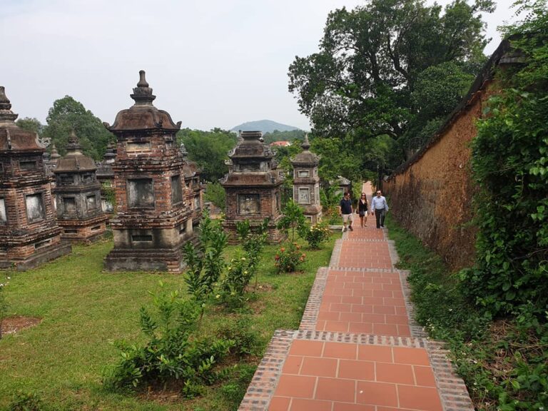 Cultural Treasures: Tho Ha, Bo Da Pagoda, and Phu Lang Experience