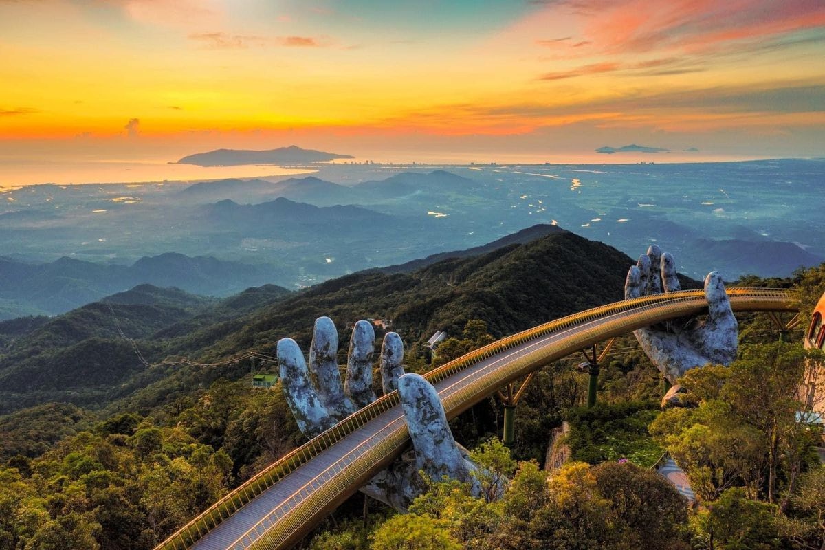 A local experience Vietnam: An Immersive Journey Through the North, Center and South